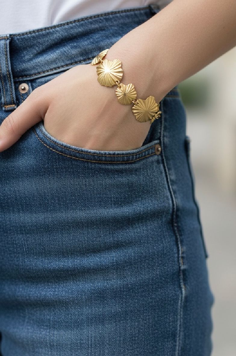 Textured Coin Charm Link Bracelet