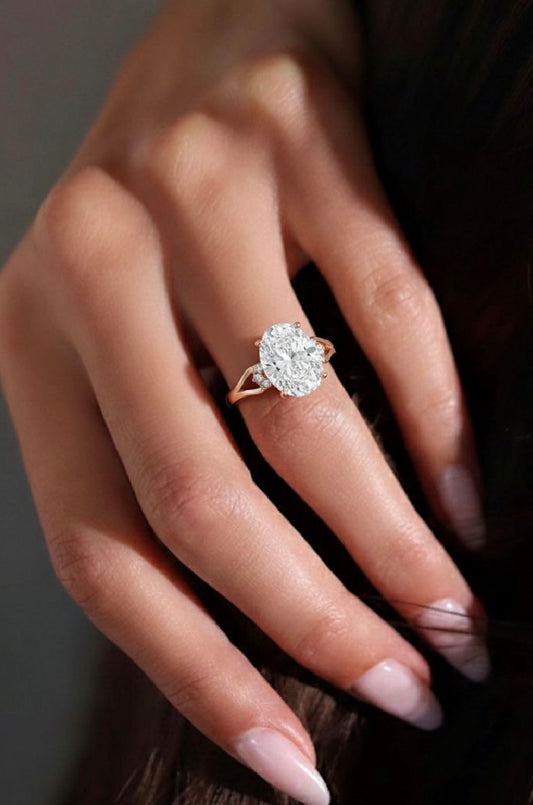 Round Solitaire Elegance Ring