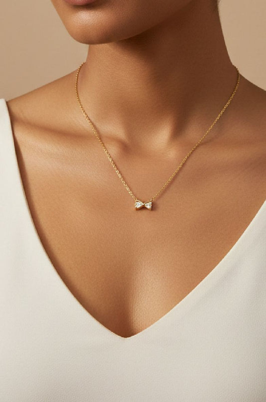Minimal Bow Necklace – 18KT Gold Finish
