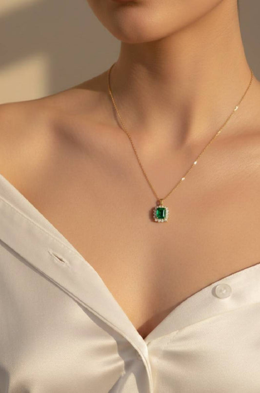 Emerald Glow Pendant Necklace – 18KT Gold Finish